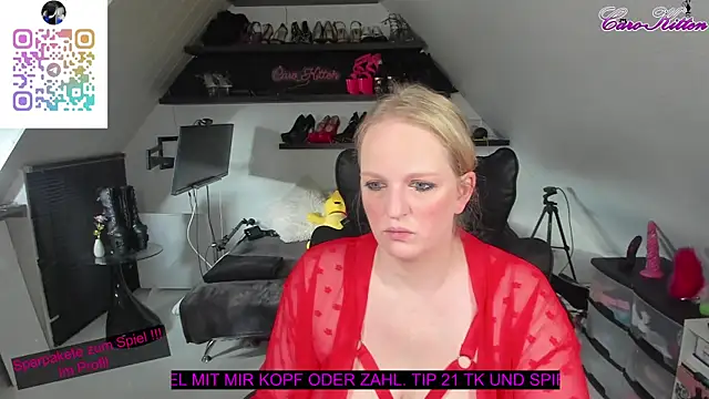 caro kitten online show from 10/18/25, 10:06