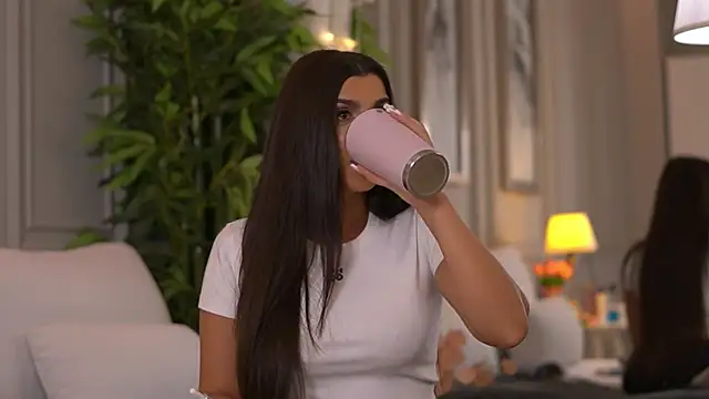 NicoleCellini online show from 04/07/26, 06:32