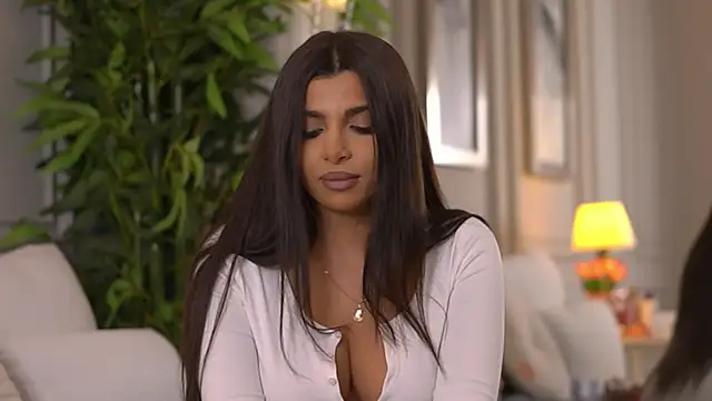 NicoleCellini online show from 04/04/26, 06:36