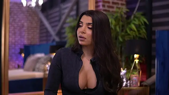 NicoleCellini online show from 11/13/25, 06:56