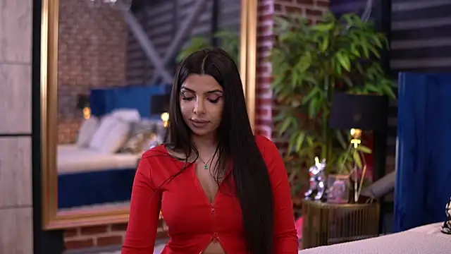 NicoleCellini online show from 11/16/25, 06:56