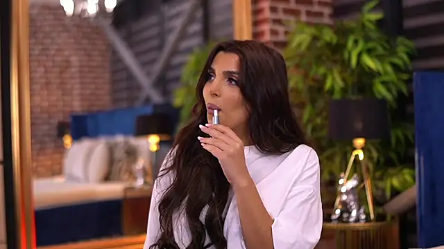 NicoleCellini online show from 10/08/25, 06:41