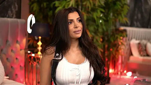 NicoleCellini online show from 12/18/25, 07:18