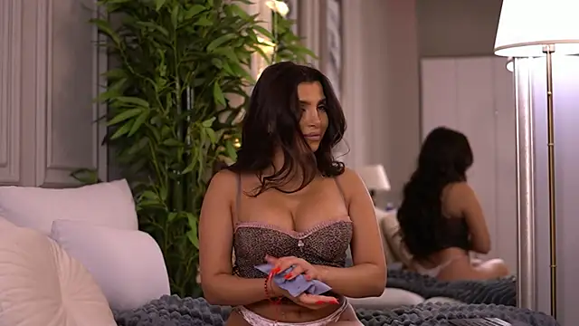 NicoleCellini online show from 03/04/26, 07:32