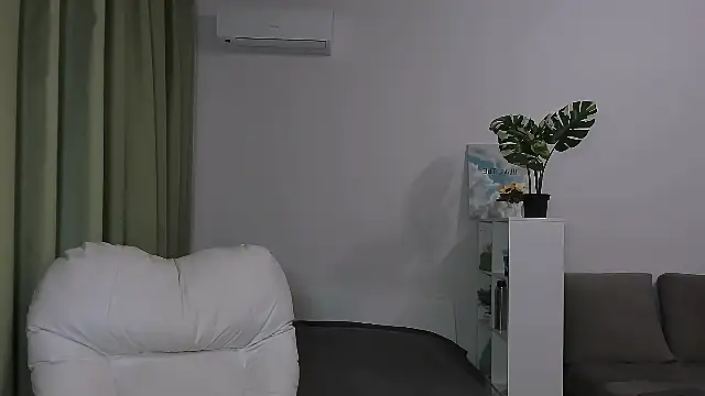 Melanie Angel online show from 04/28/26, 06:01