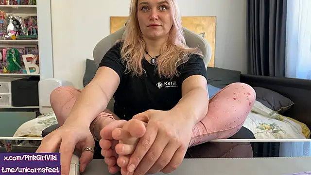 unicornsfeet online show from 03/10/26, 10:08