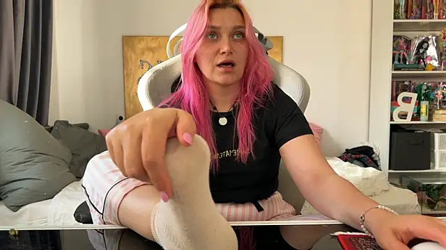 Snapshot of unicornsfeet chatting on 06/19/26, 03:40 unicornsfeet online show from 06/19/26, 03:40