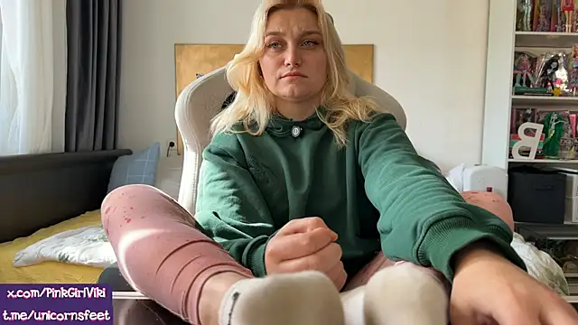 unicornsfeet online show from 04/23/26, 12:29