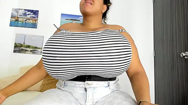 bigmom69  online show from 10/28/25, 05:01