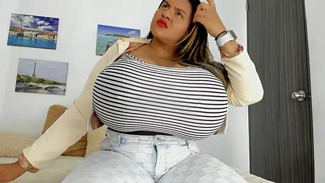 bigmom69  online show from 10/04/25, 10:33