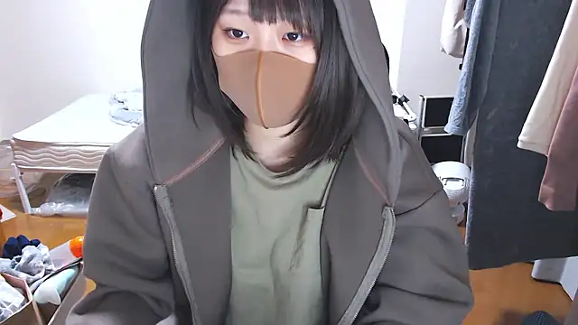 izumi  123 online show from 10/28/25, 03:11