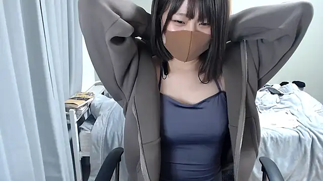 Snapshot of izumi__123 chatting on 12/03/24, 04:00 izumi 123 online show from 12/03/24, 04:00