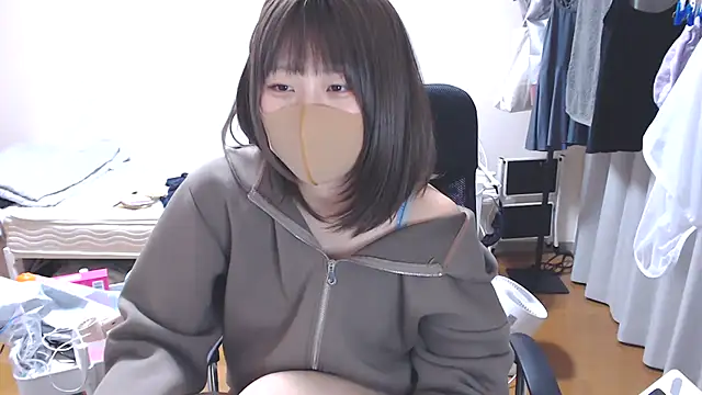 Snapshot of izumi__123 chatting on 10/07/25, 02:18 izumi 123 online show from 10/07/25, 02:18