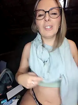 Jade Emeraud online show from 02/11/26, 04:29