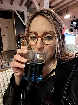 Jade Emeraud online show from 03/05/25, 10:10