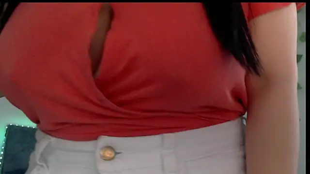 Snapshot of Donniia chatting on 03/03/25, 05:31 Donniia online show from 03/03/25, 05:31