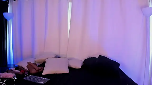 Emiilycollins online show from 01/12/26, 03:52