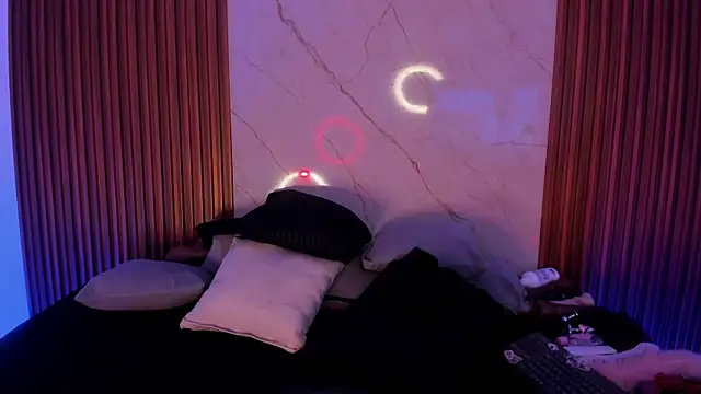 Emiilycollins online show from 12/04/25, 02:10