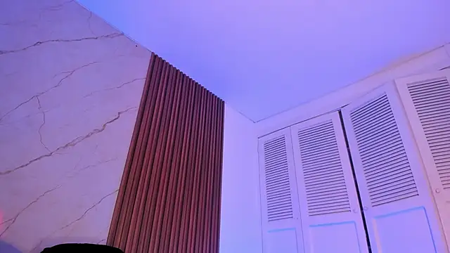 Emiilycollins online show from 12/21/25, 05:47