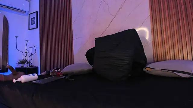 Emiilycollins online show from 12/20/25, 01:30