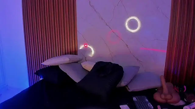 Emiilycollins online show from 11/27/25, 01:39