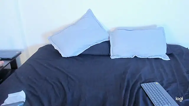 Snapshot of blue_and_peter chatting on 01/15/26, 06:28 blue and peter online show from 01/15/26, 06:28