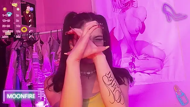 moonfiredancer online show from 10/29/25, 07:51