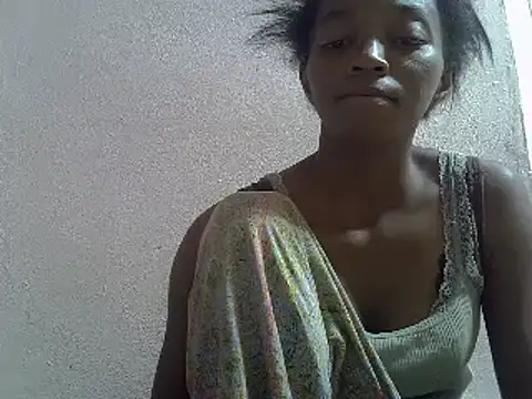 Snapshot of ElianeHot chatting on 03/19/25, 07:49 ElianeHot online show from 03/19/25, 07:49