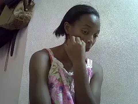 Snapshot of ElianeHot chatting on 02/27/25, 01:38 ElianeHot online show from 02/27/25, 01:38