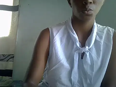 ElianeHot online show from 10/21/25, 08:47