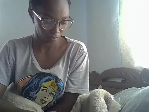 ElianeHot online show from 06/05/26, 07:47