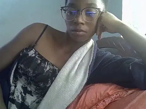 ElianeHot online show from 04/23/26, 11:27