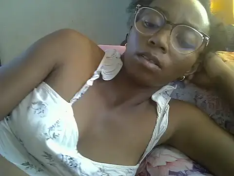 ElianeHot online show from 03/25/26, 10:47