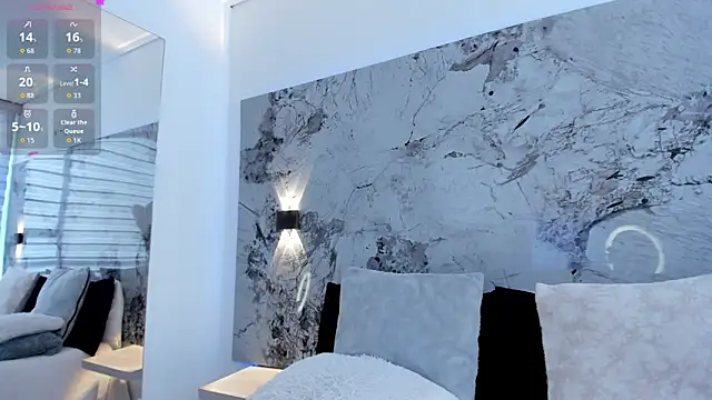 LIZ HOLMES online show from 11/27/25, 12:05