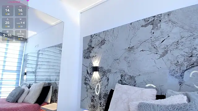 LIZ HOLMES online show from 11/22/25, 12:04