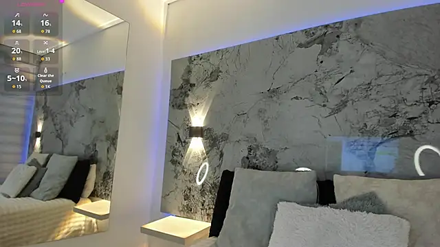 LIZ HOLMES online show from 11/14/25, 11:03