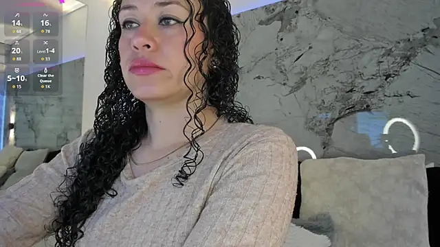 LIZ HOLMES online show from 11/06/25, 11:36