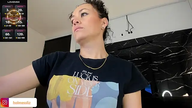 Snapshot of LIZ_HOLMES chatting on 03/15/25, 10:13 LIZ HOLMES online show from 03/15/25, 10:13