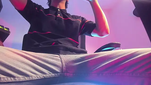 s sven03 online show from 12/03/25, 12:12