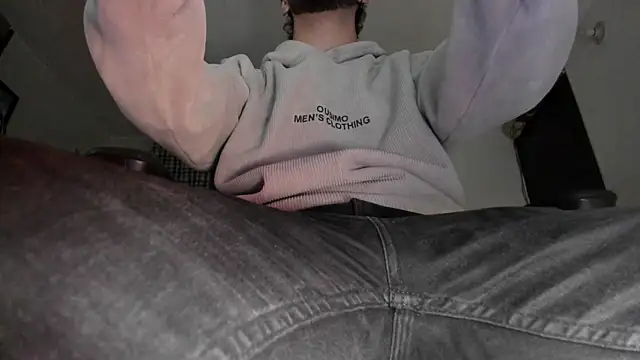 s sven03 online show from 10/03/25, 02:48