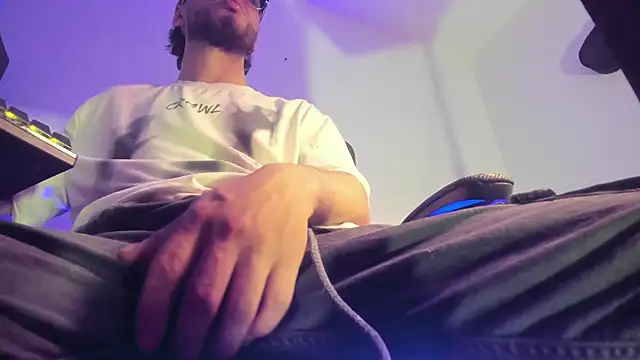 s sven03 online show from 11/29/25, 02:01