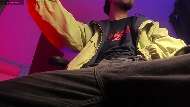 s sven03 online show from 12/19/25, 11:18