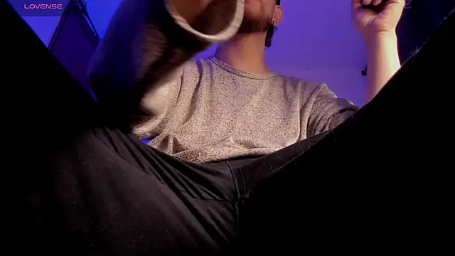 s sven03 online show from 02/16/26, 01:48