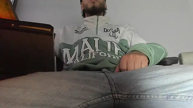 s sven03 online show from 10/19/25, 11:29