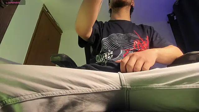 s sven03 online show from 12/22/25, 12:44