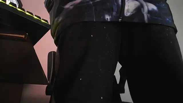 s sven03 online show from 11/10/25, 07:35