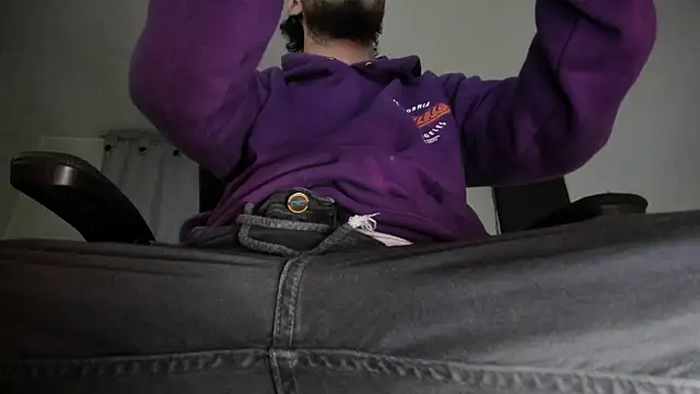 s sven03 online show from 09/29/25, 01:56