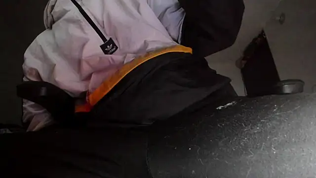 s sven03 online show from 10/07/25, 02:56