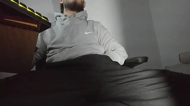 s sven03 online show from 10/27/25, 11:38