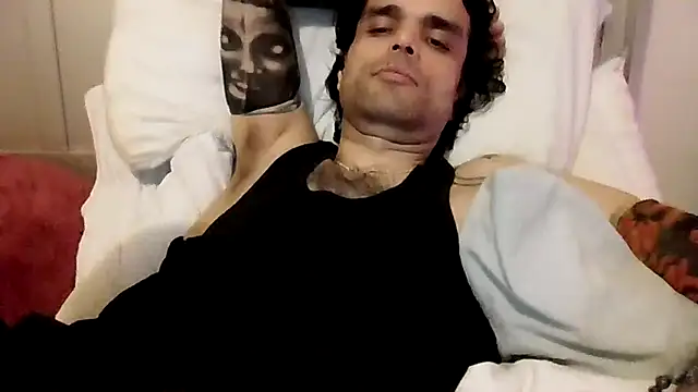 Snapshot of GForceSavage chatting on 11/30/25, 01:28 GForceSavage online show from 11/30/25, 01:28